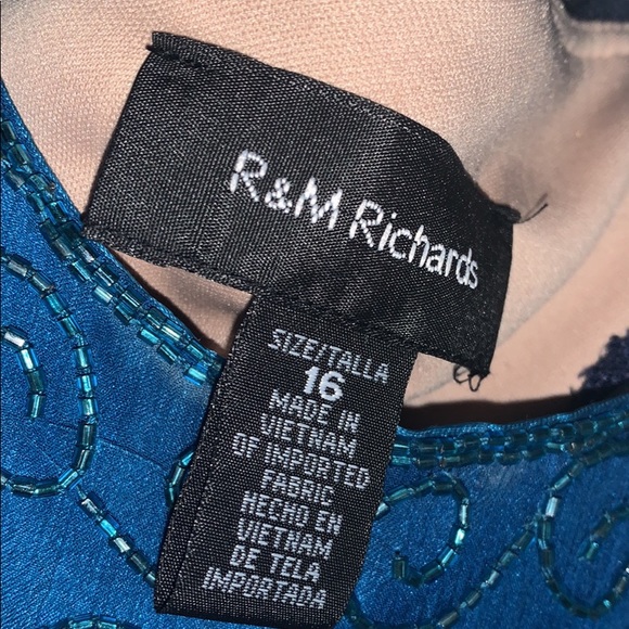 PROM DRESS!! - Picture 5 of 5